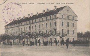 126e régiment d’infanterie, caserne Brune, 3e bataillon. Carte postale. Archives municipales de Brive, 37 Fi 364.