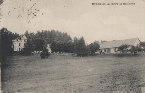Carte postale. Archives municipales de Brive, 37 Fi 715.